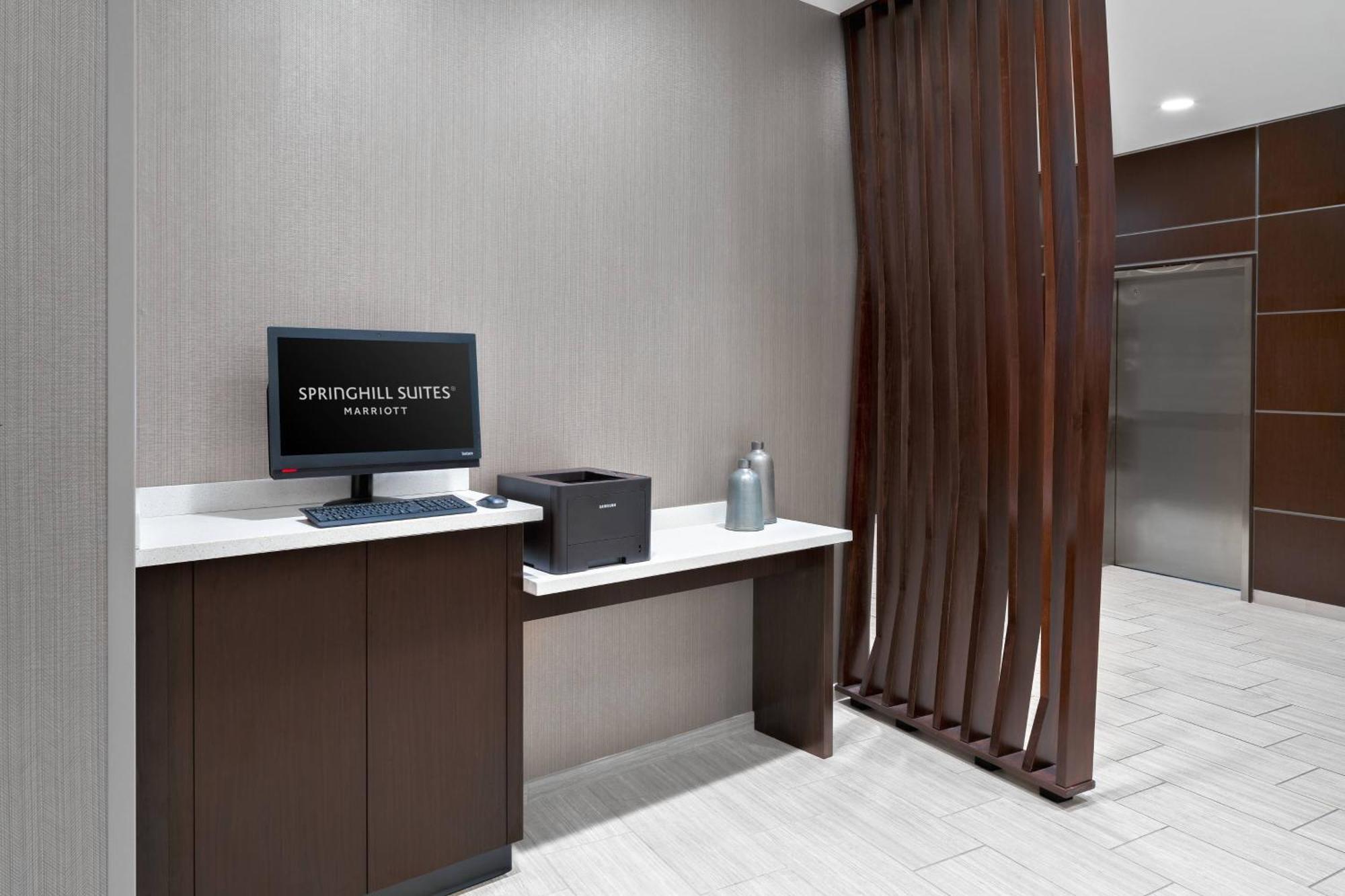 Springhill Suites By Marriott Roanoke Ngoại thất bức ảnh