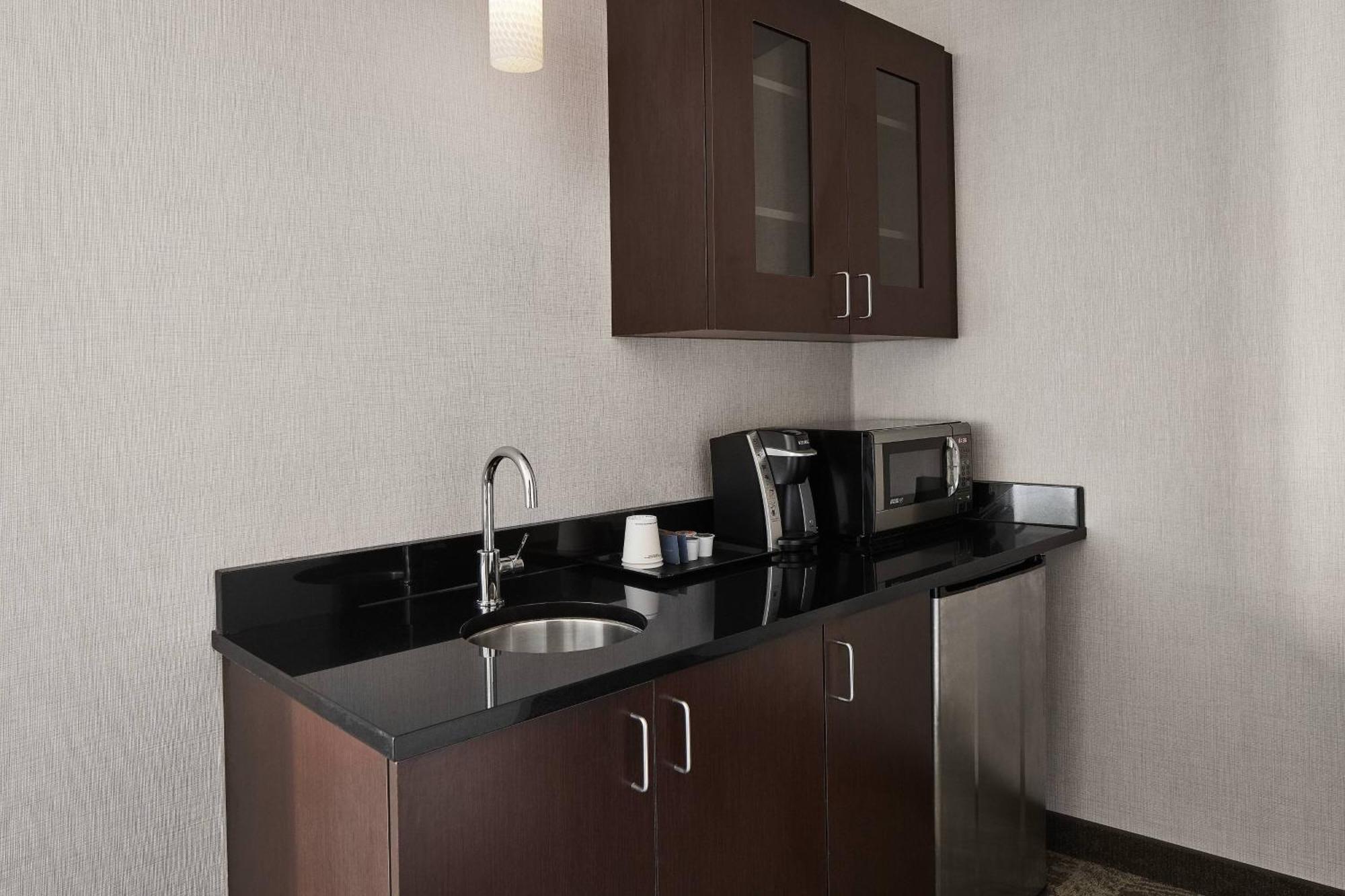 Springhill Suites By Marriott Roanoke Ngoại thất bức ảnh